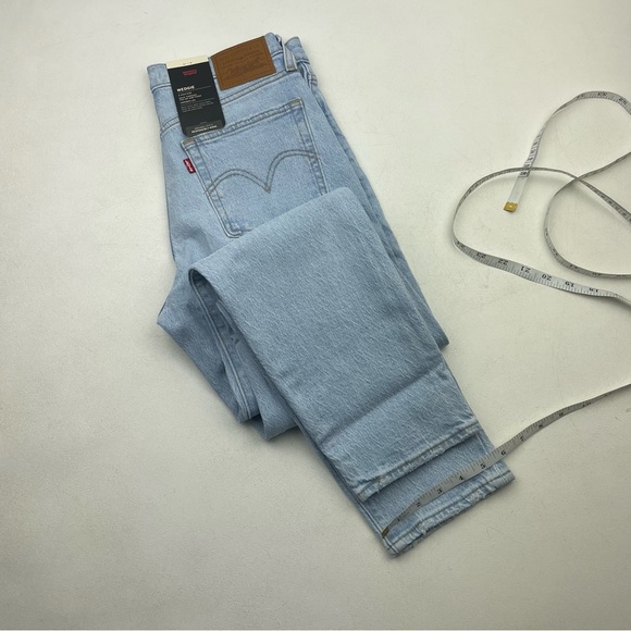 NWT Levi’s High Waist wedgie fit Jeans - Picture 7 of 9